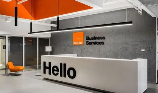 青島企業(yè)形象策劃有限公司180平簡(jiǎn)美風(fēng)格辦公室裝修效果圖